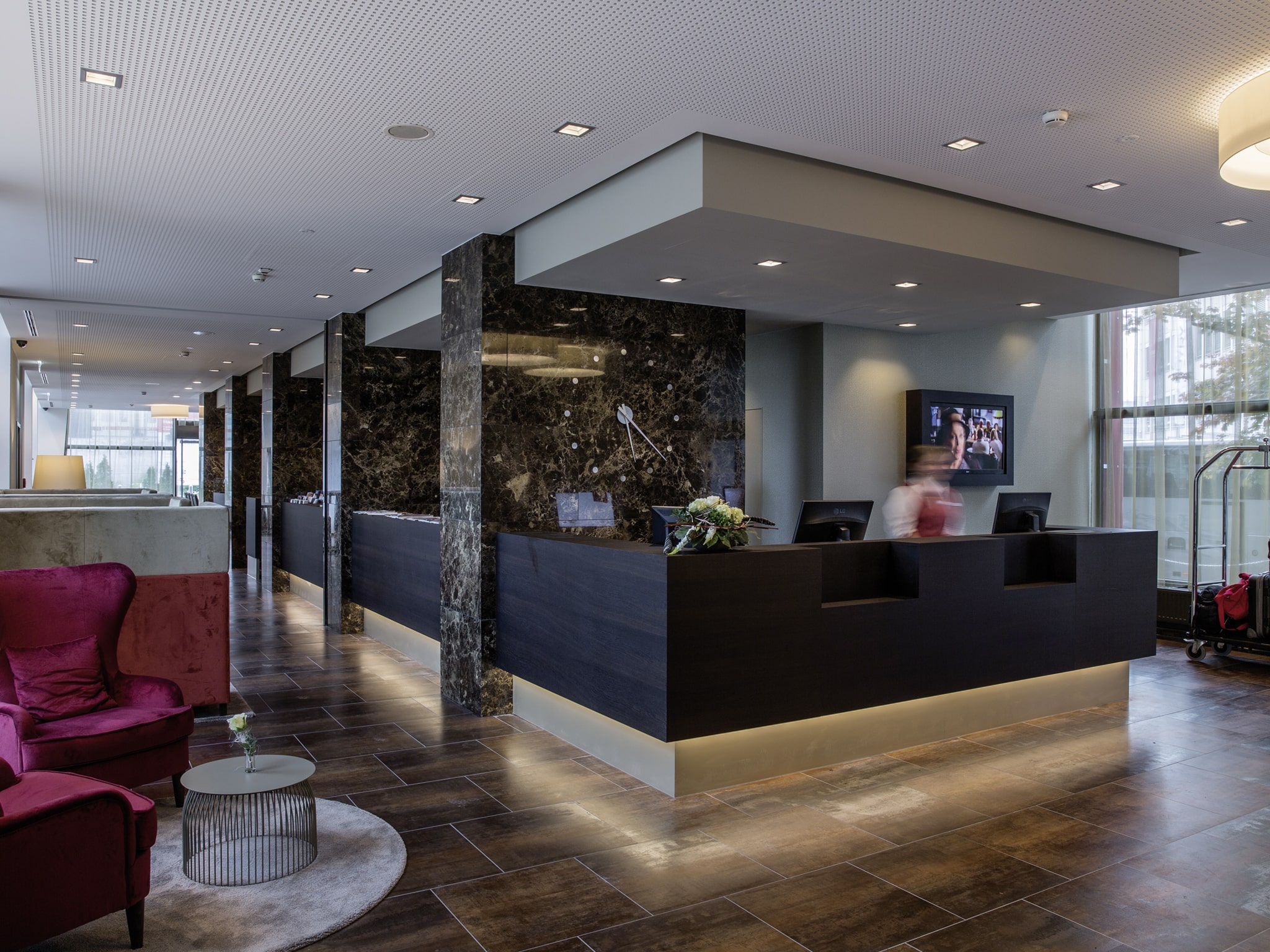 02-hotel-europa-lobby