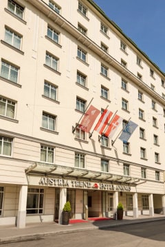 01-ananas-building