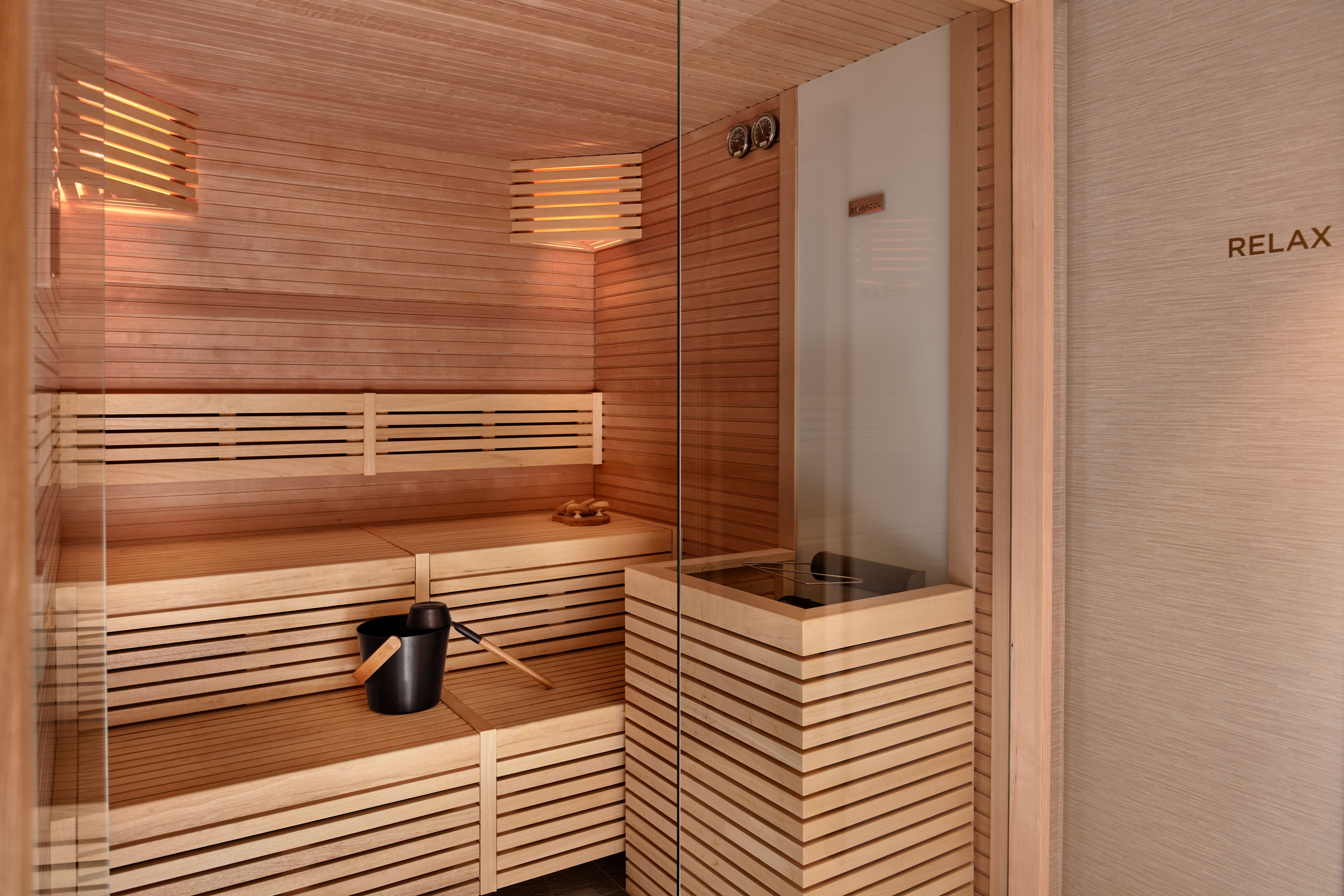 11-hilton-vienna-park-sauna