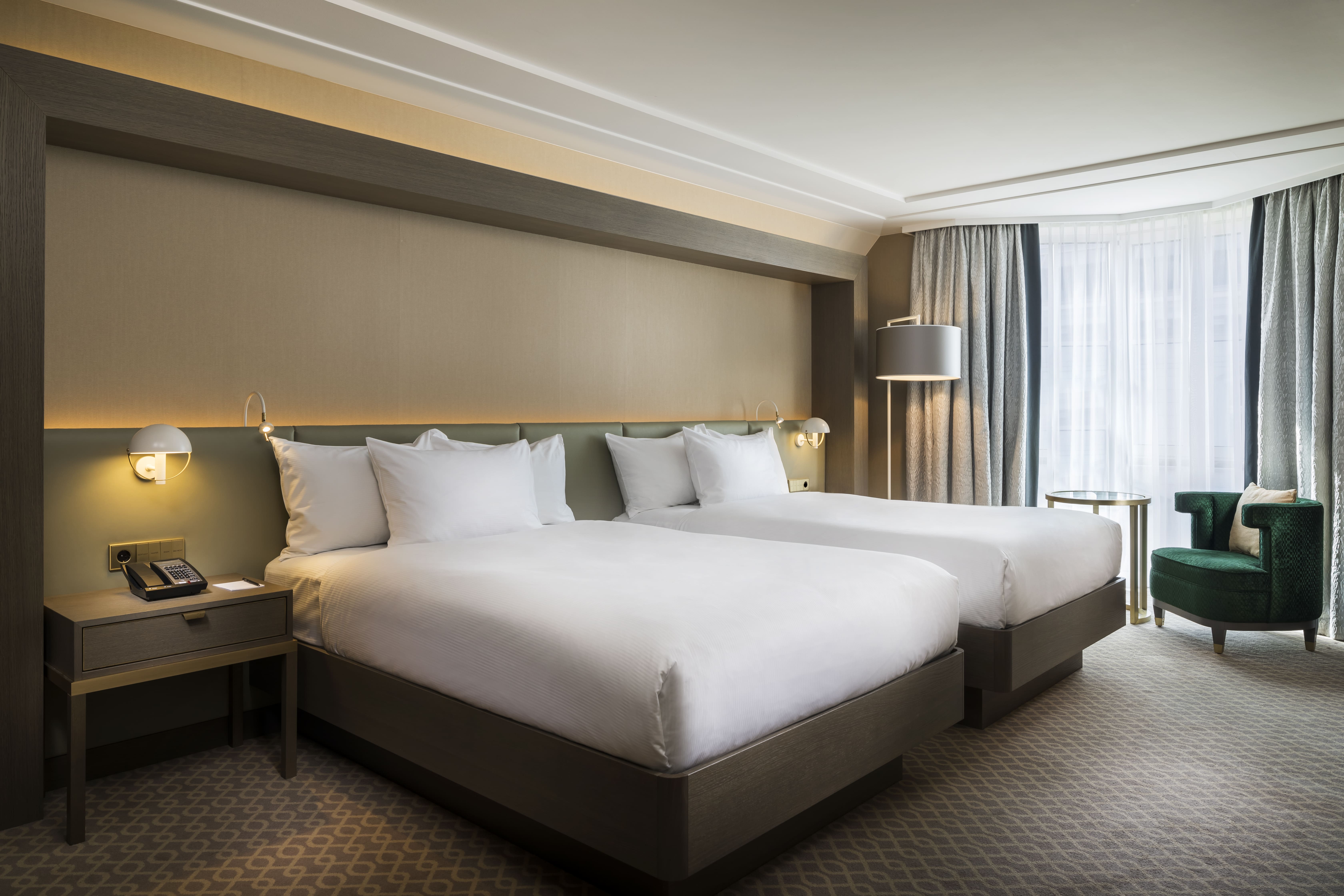 05-hilton-vienna-plaza-room2