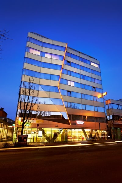 01-simms-vienna-building1
