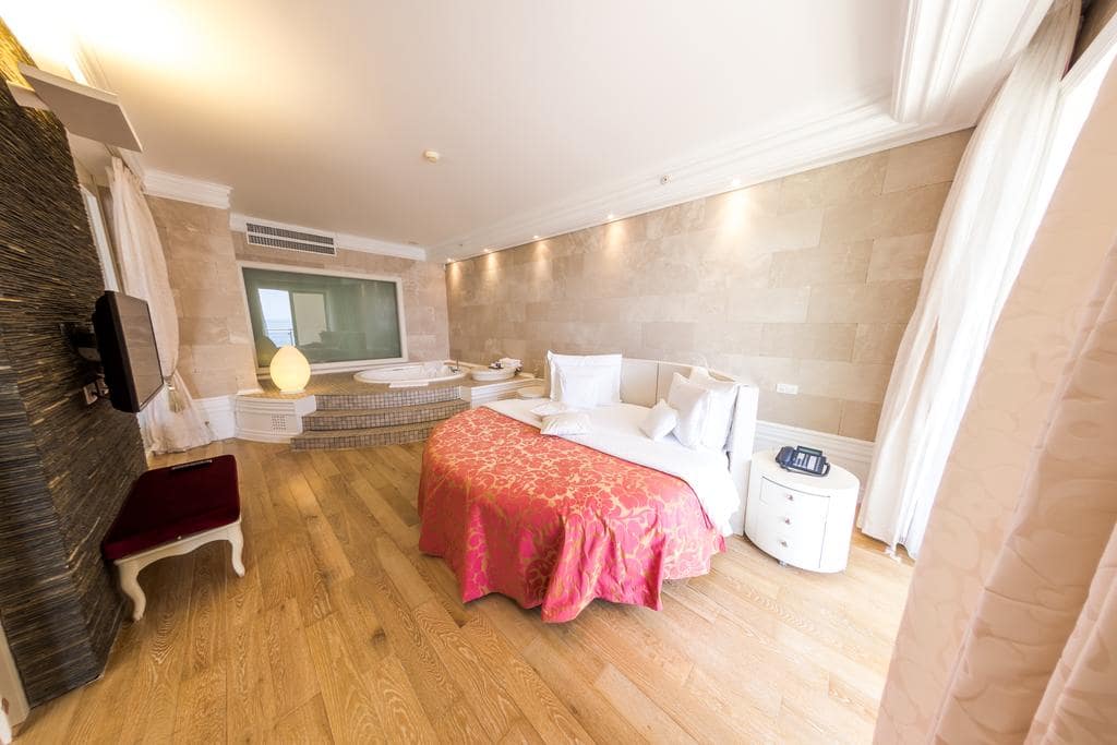splendid-conference-and-spa-resort-219918216