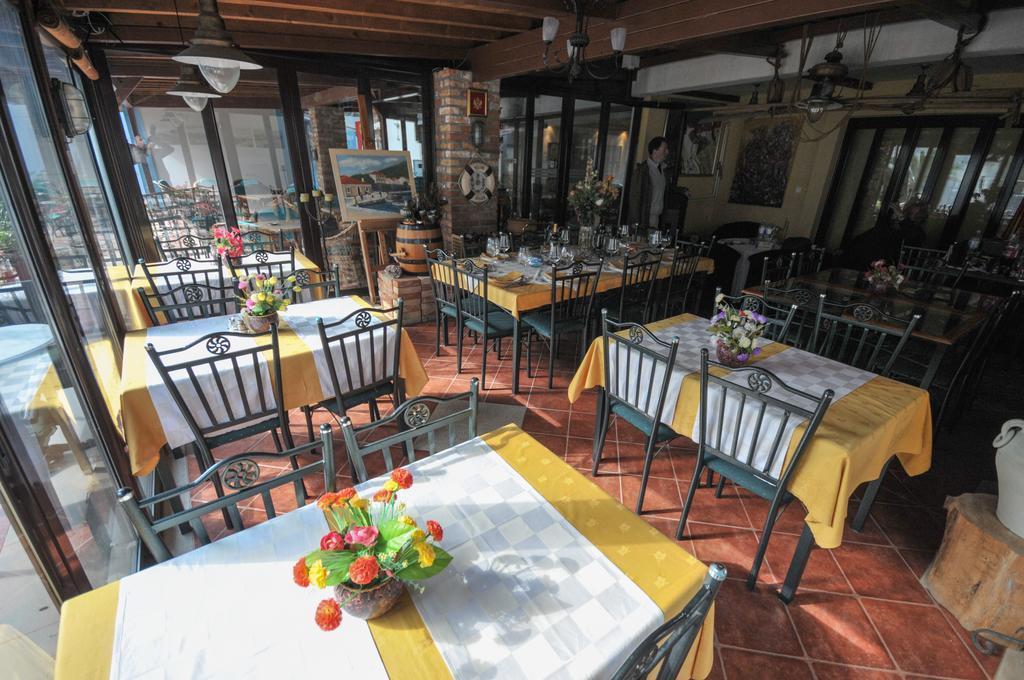 hotel-oaza-93210277