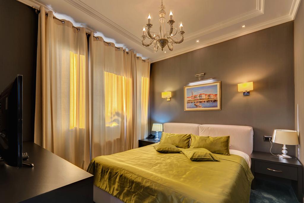 hotel-astoria-130174646