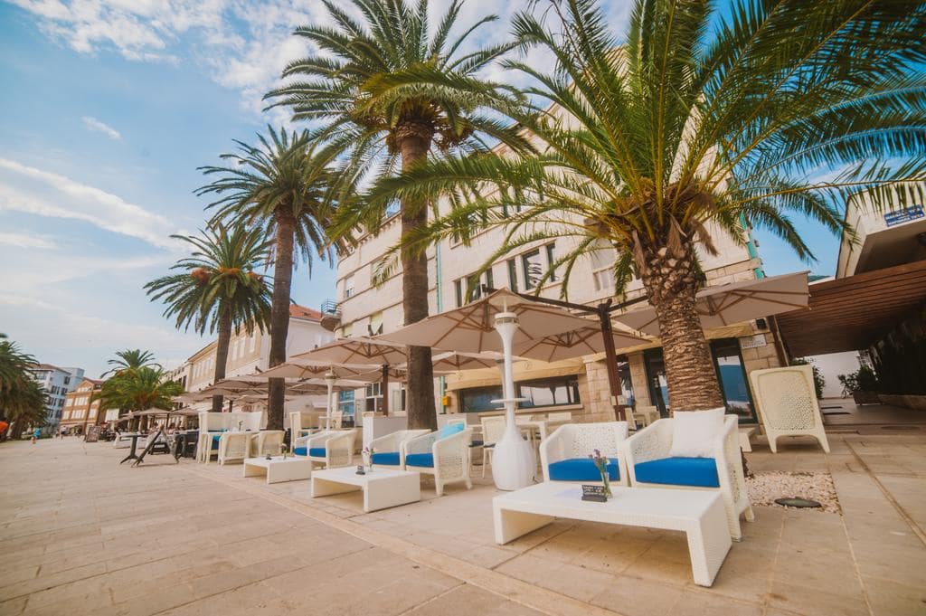hotel-astoria-52579681