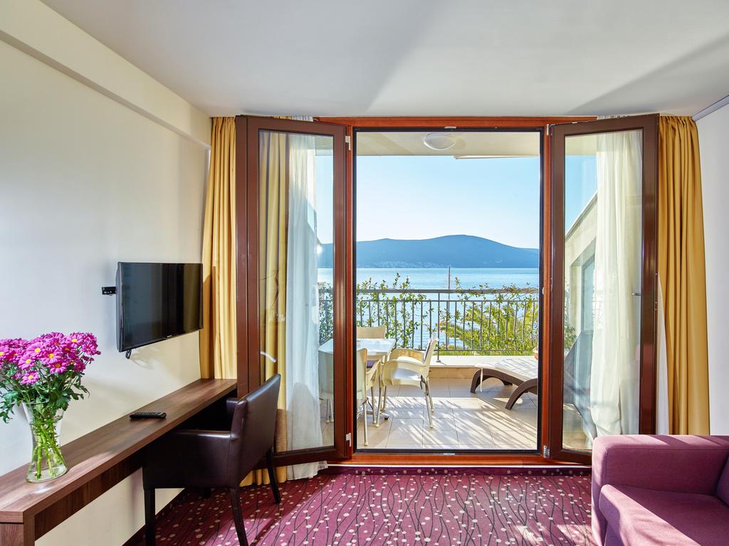 hotel-pine-123305921