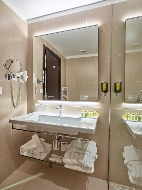 hotel-pine-123307281