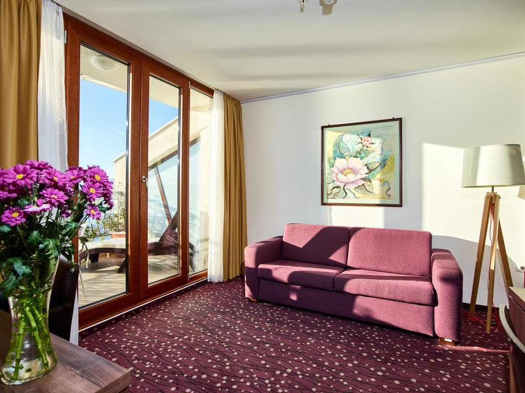 hotel-pine-138114357