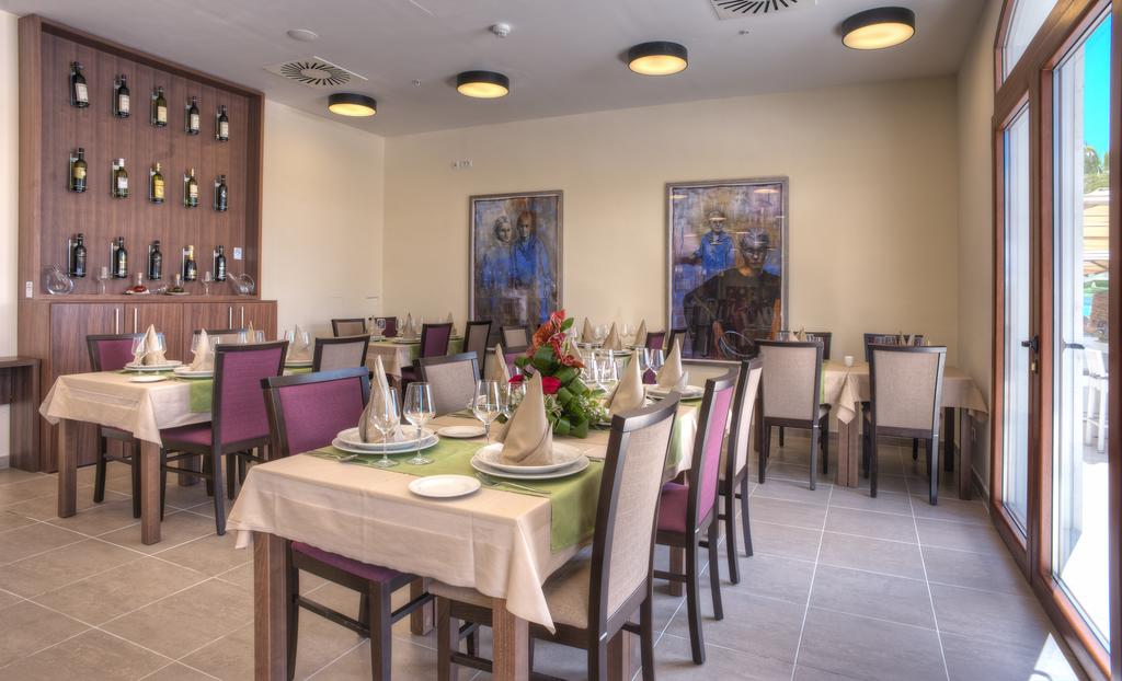 hotel-pine-36498681