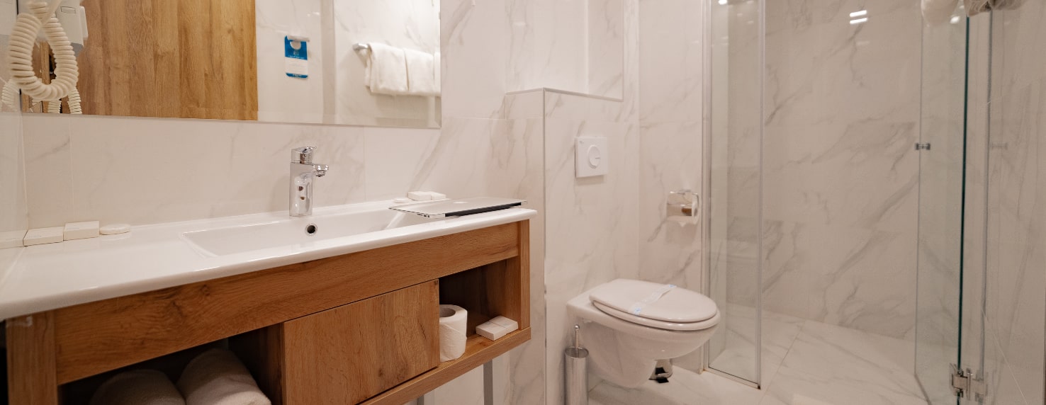 03-mark-apartmentroom-4_3-1