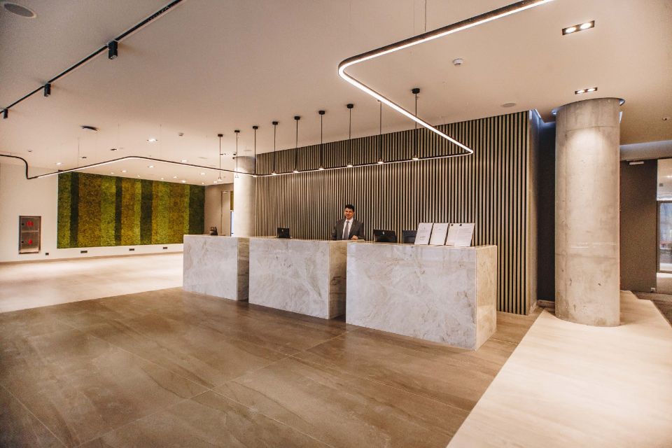 02-lobby