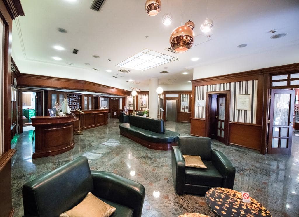 02-lobby