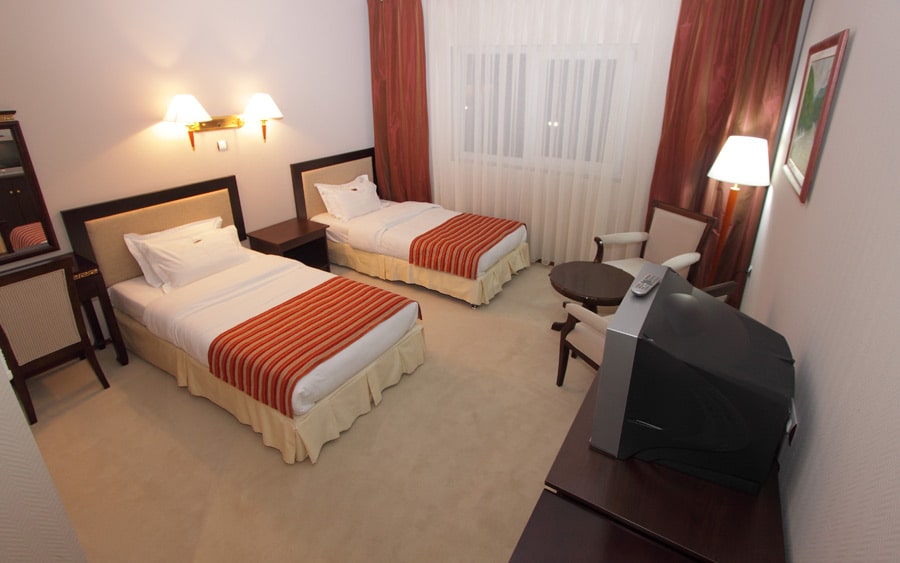 02-aquastar-room
