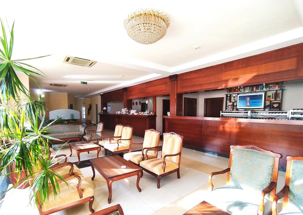 06-aquastar-lobby