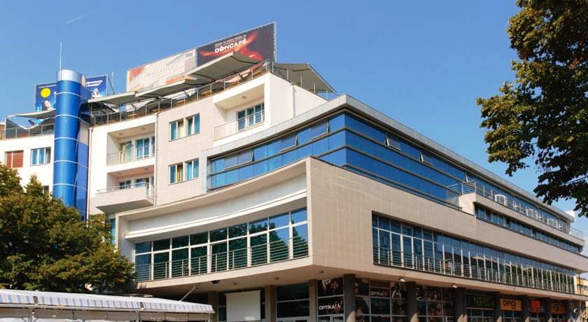01-turist-building