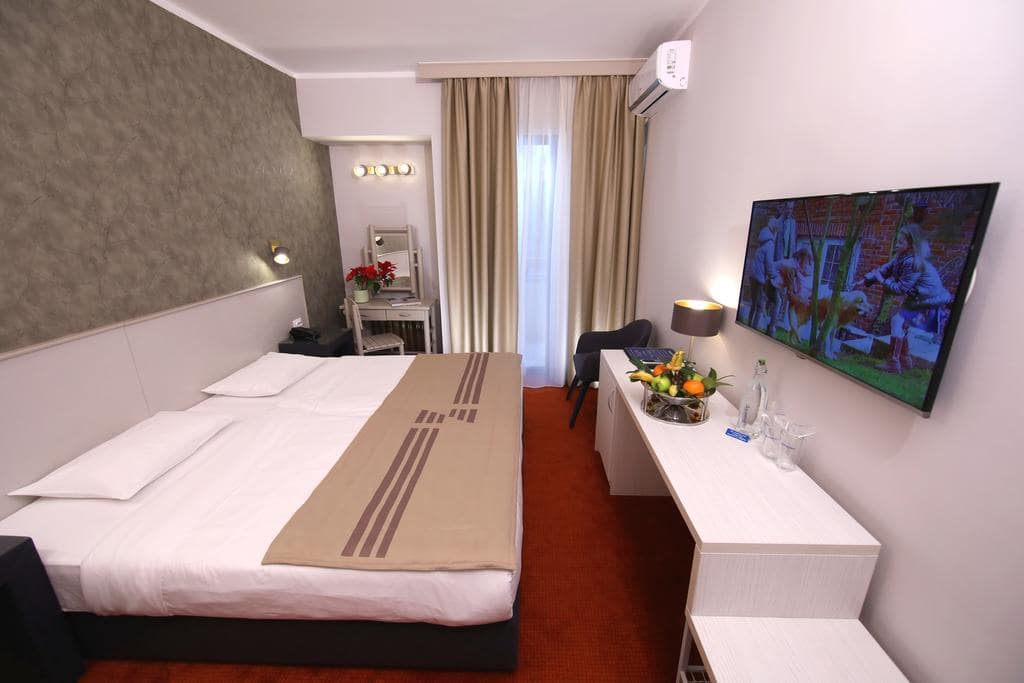 03-room