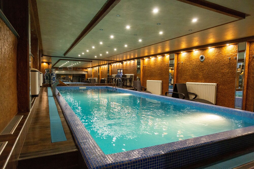 07-prezident-pool
