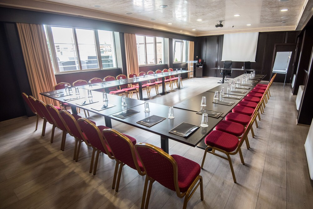 09-prezident-conference