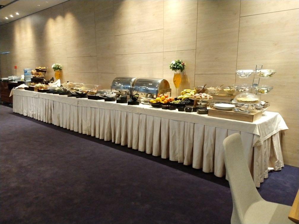 06-ambasador-restaurant