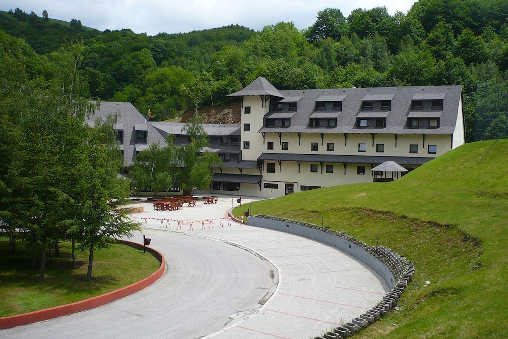 01-junior-building