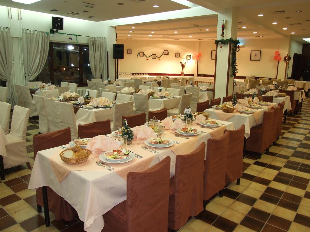 05-junior-restaurant
