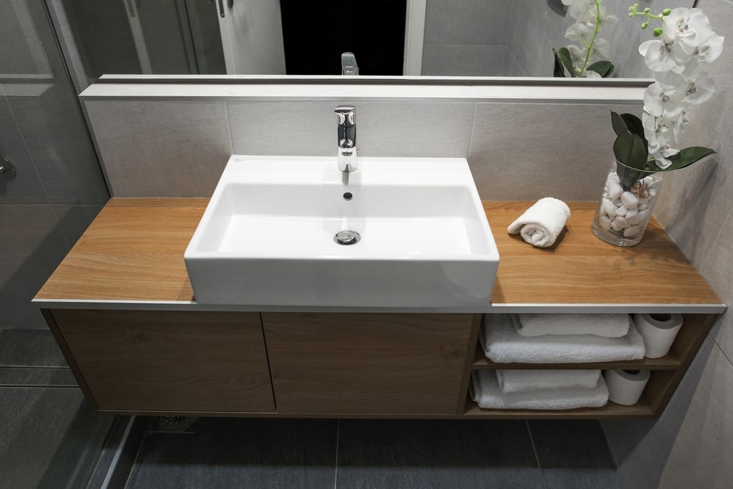 05-new-city-bathroom