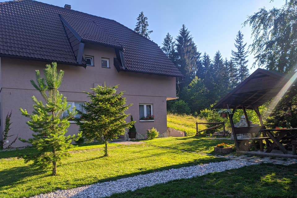 01-zlatar-building