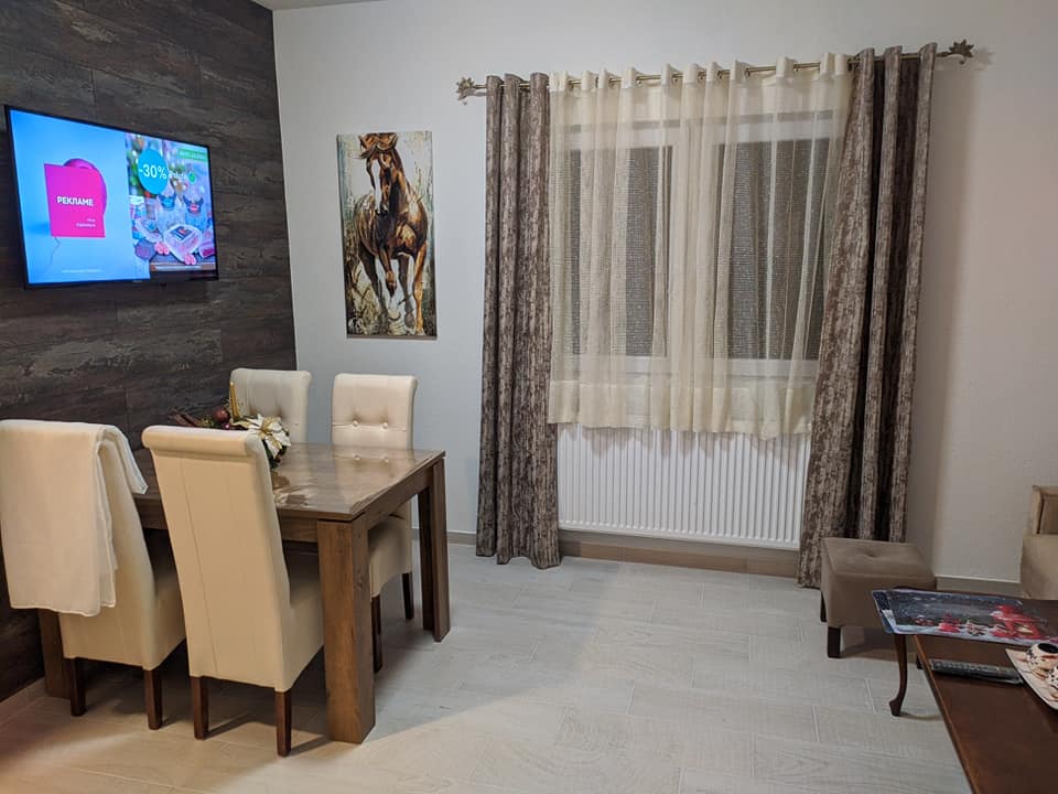 06-zlatar-room