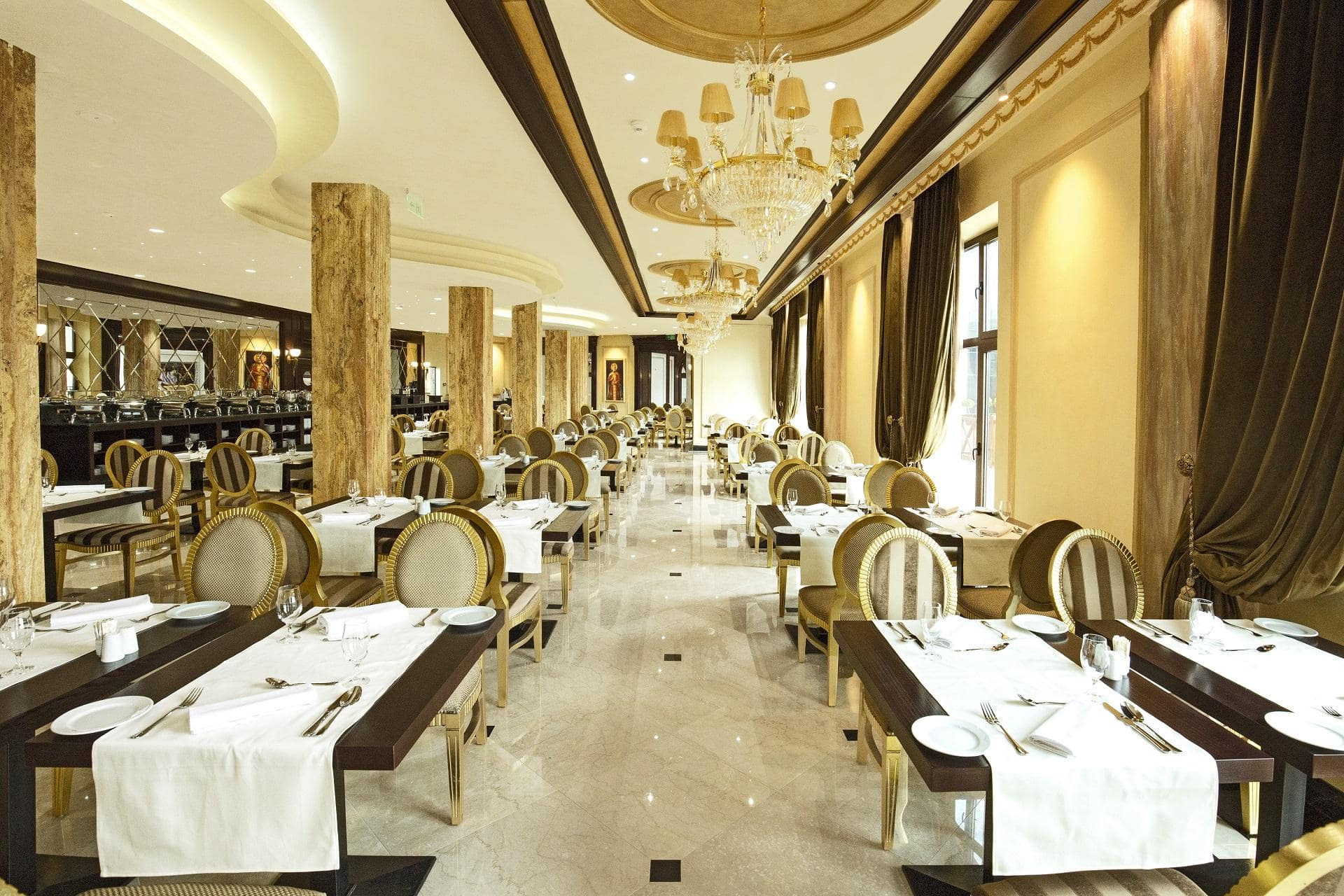 08-tornik-restaurant