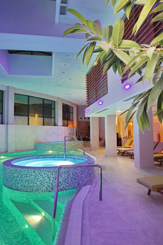 12-mona-spa
