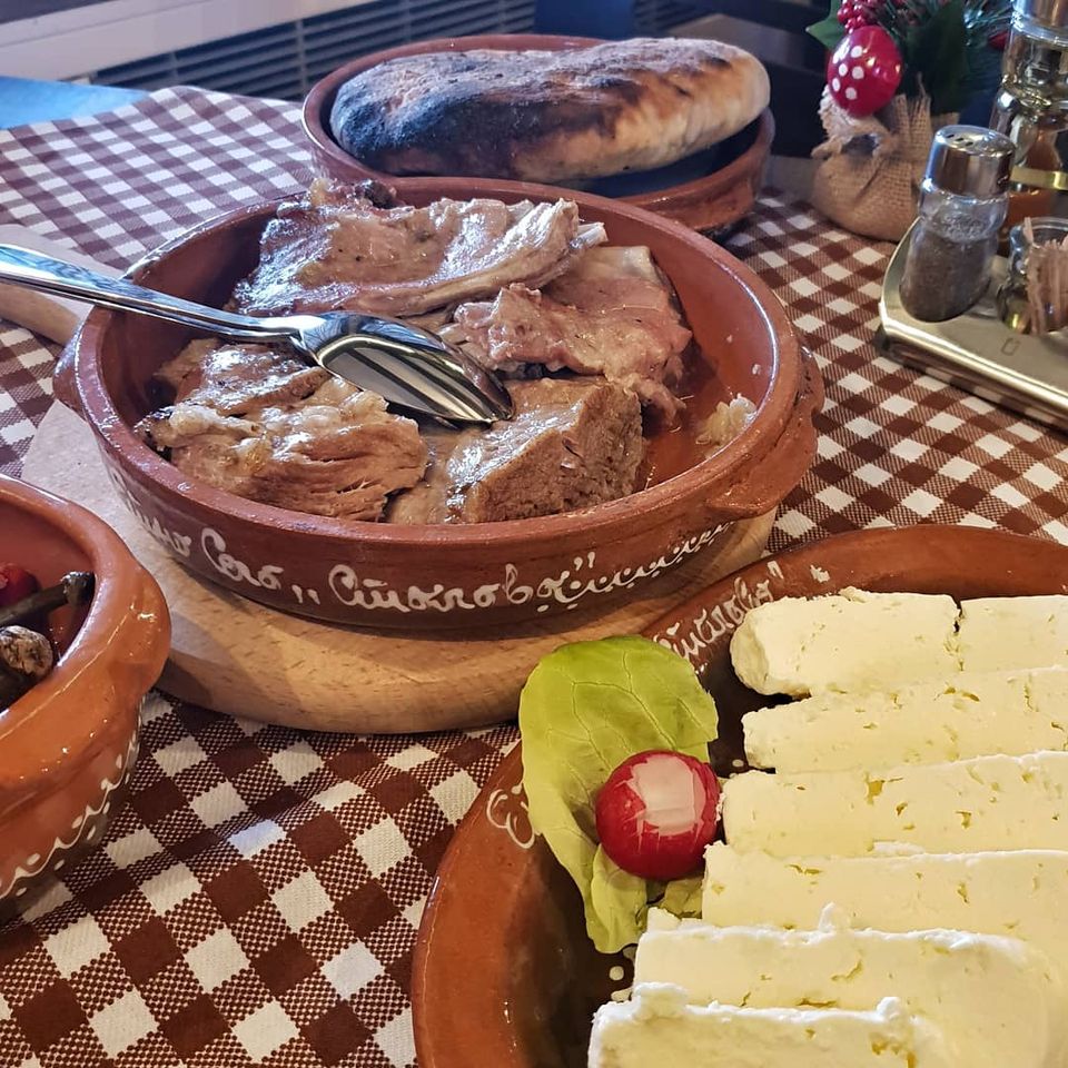 08-stolovo-food2
